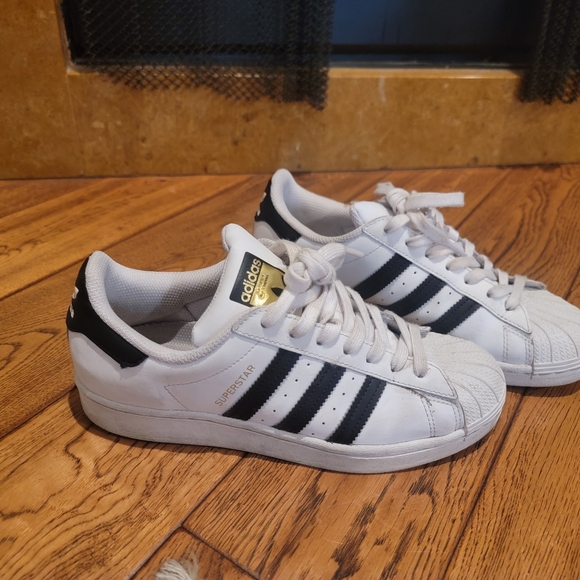Adidas White and Black Sneakers - Picture 2 of 8